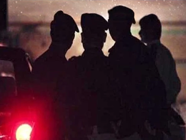 Police -600x450