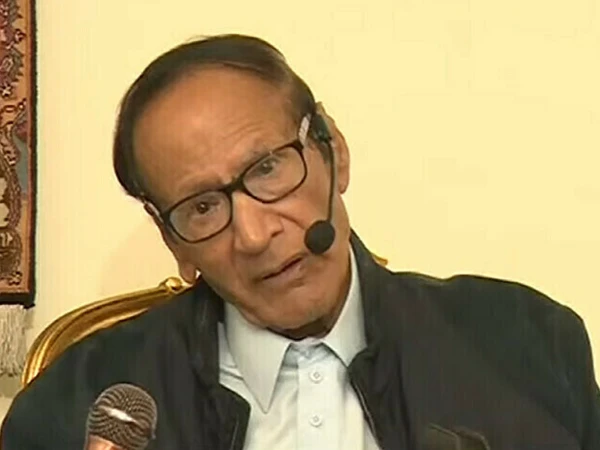 ch shuat hussain-600x450